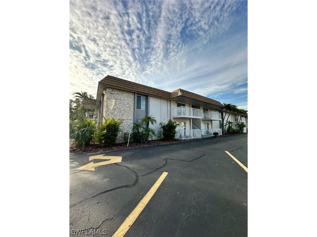 1830 Maravilla Avenue #321 Fort Myers FL 33901 224016520 image1
