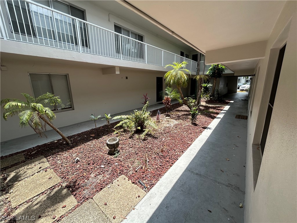 1830 Maravilla Avenue #702 Fort Myers FL 33901 223038163 image1