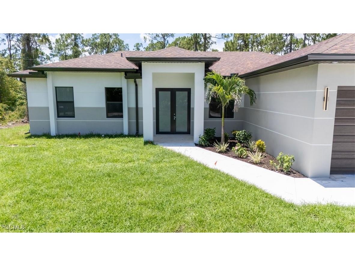 1831 Richmond Avenue N Lehigh Acres FL 33972 2025011299 image1
