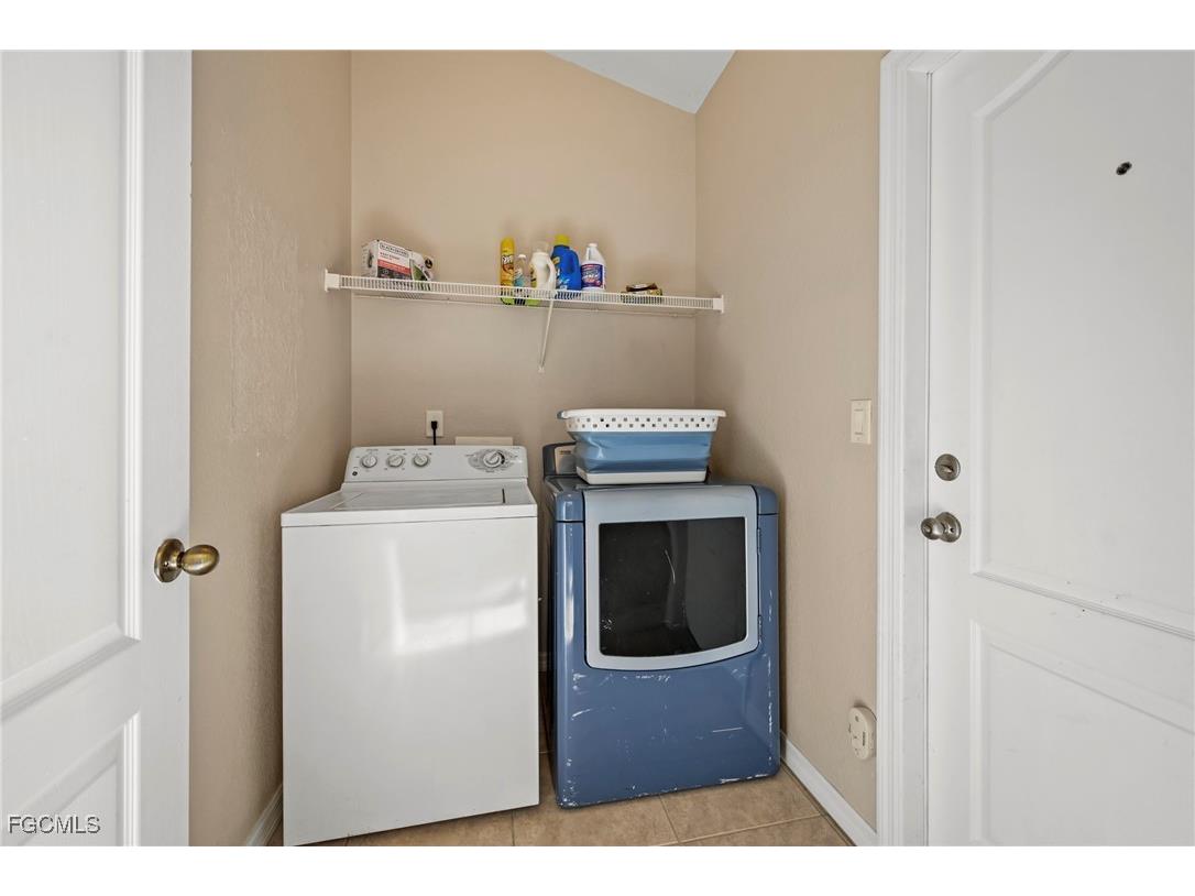 1831 SE Van Loon Terrace Cape Coral FL 33990 2025024932 image27