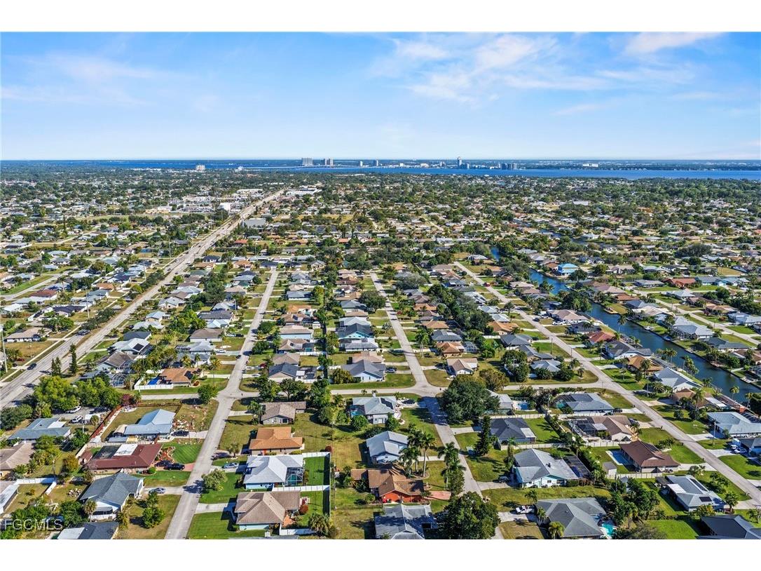 1831 SE Van Loon Terrace Cape Coral FL 33990 2025024932 image36