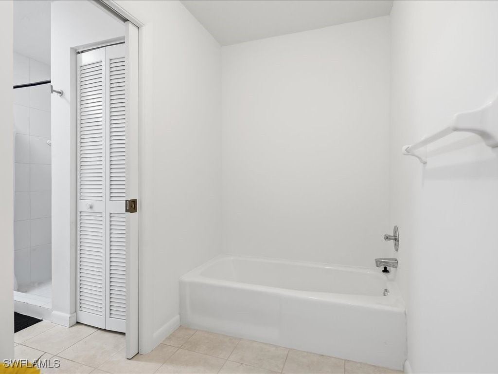 1833 Courtyard Way #E105 Naples FL 34112 226004115 image15