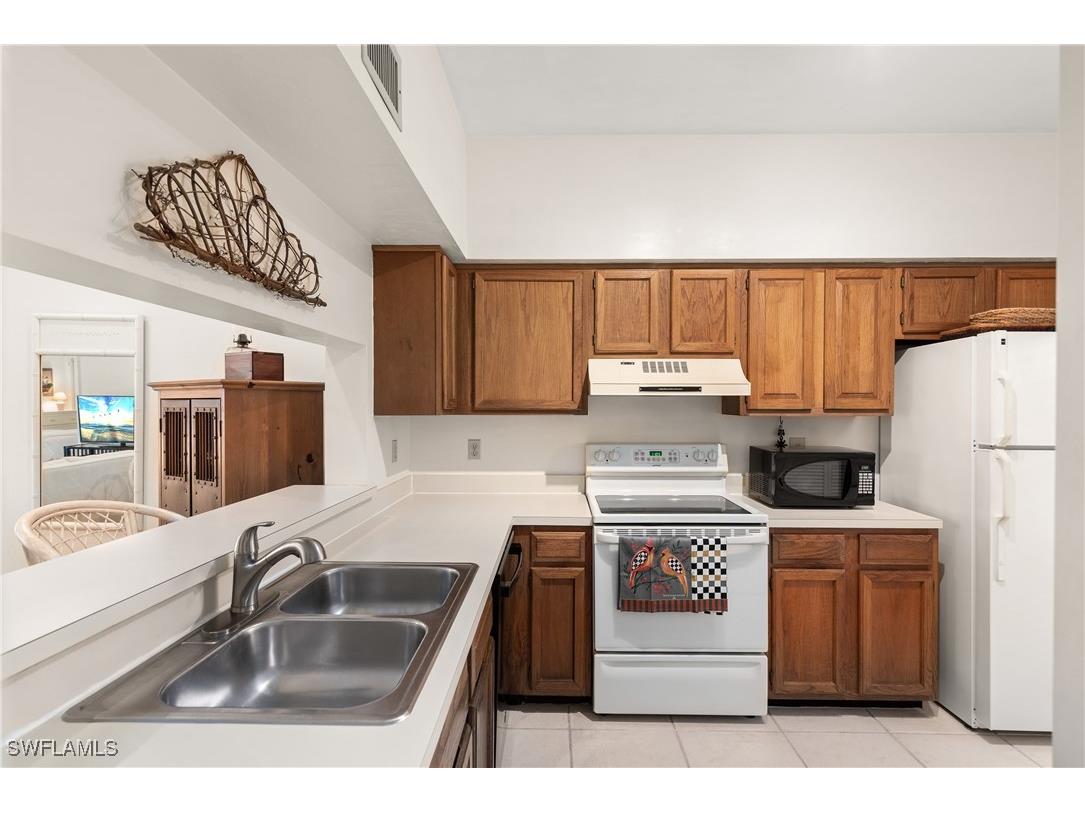 1833 Courtyard Way #E204 Naples FL 34112 225002567 image8