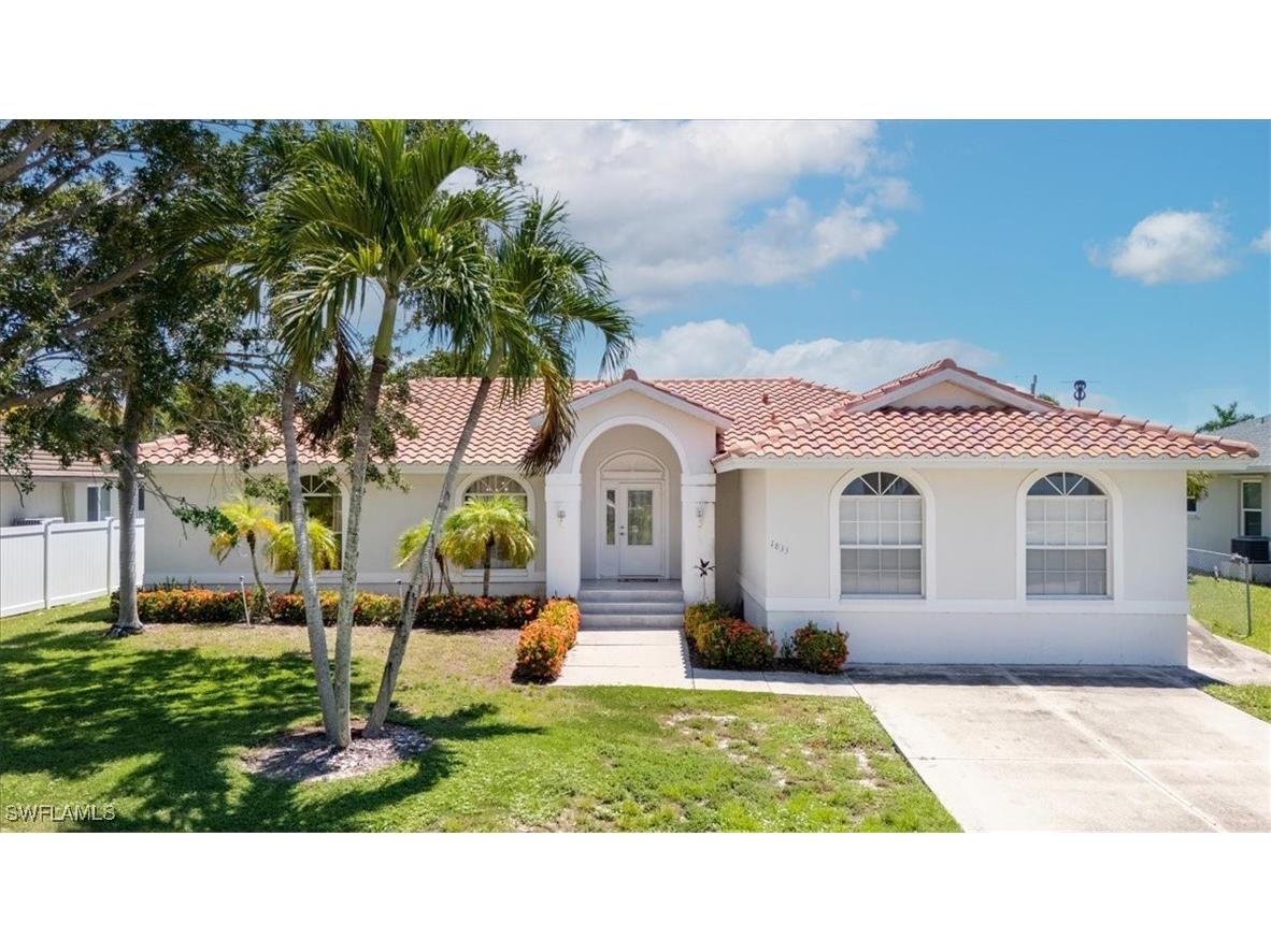 1833 N Bahama Avenue Marco Island FL 34145 225068383 image1