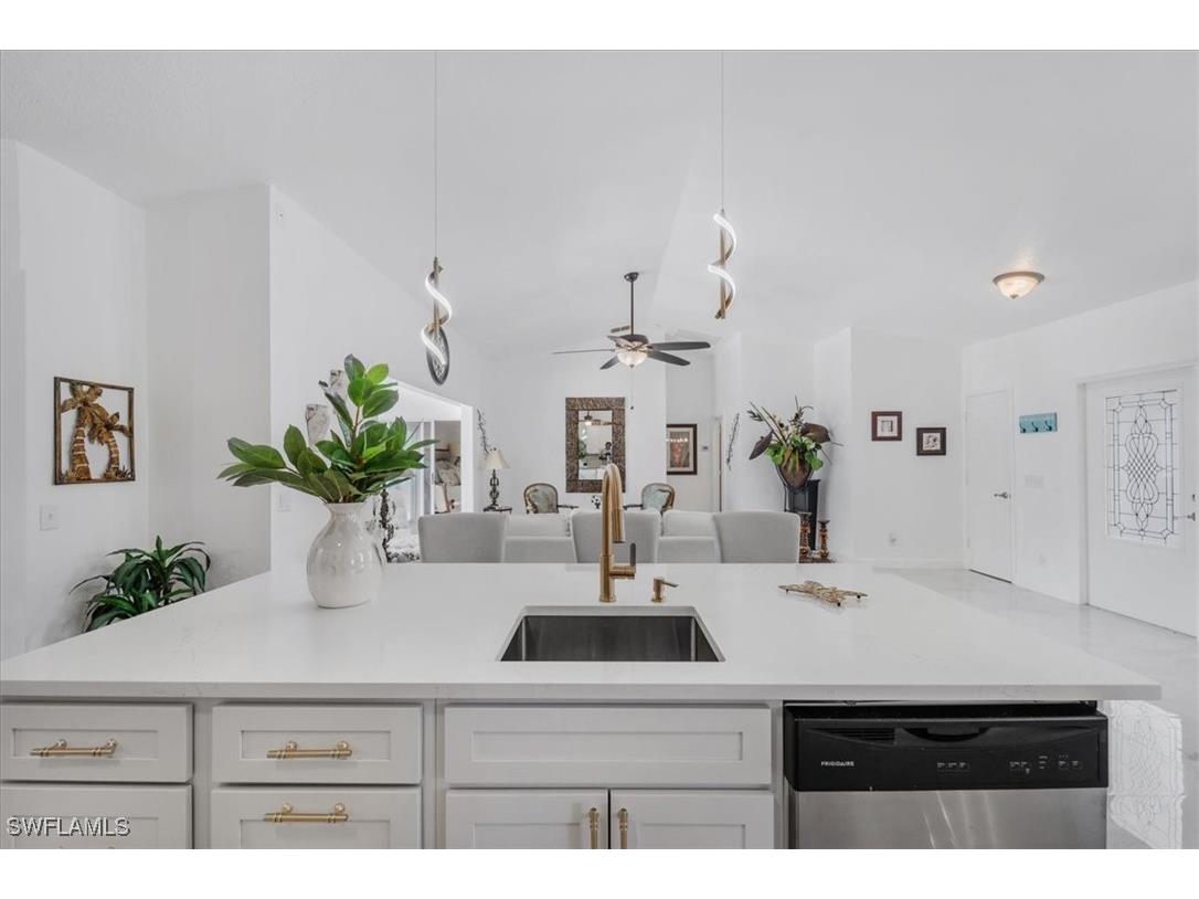 1833 N Bahama Avenue Marco Island FL 34145 225068383 image5