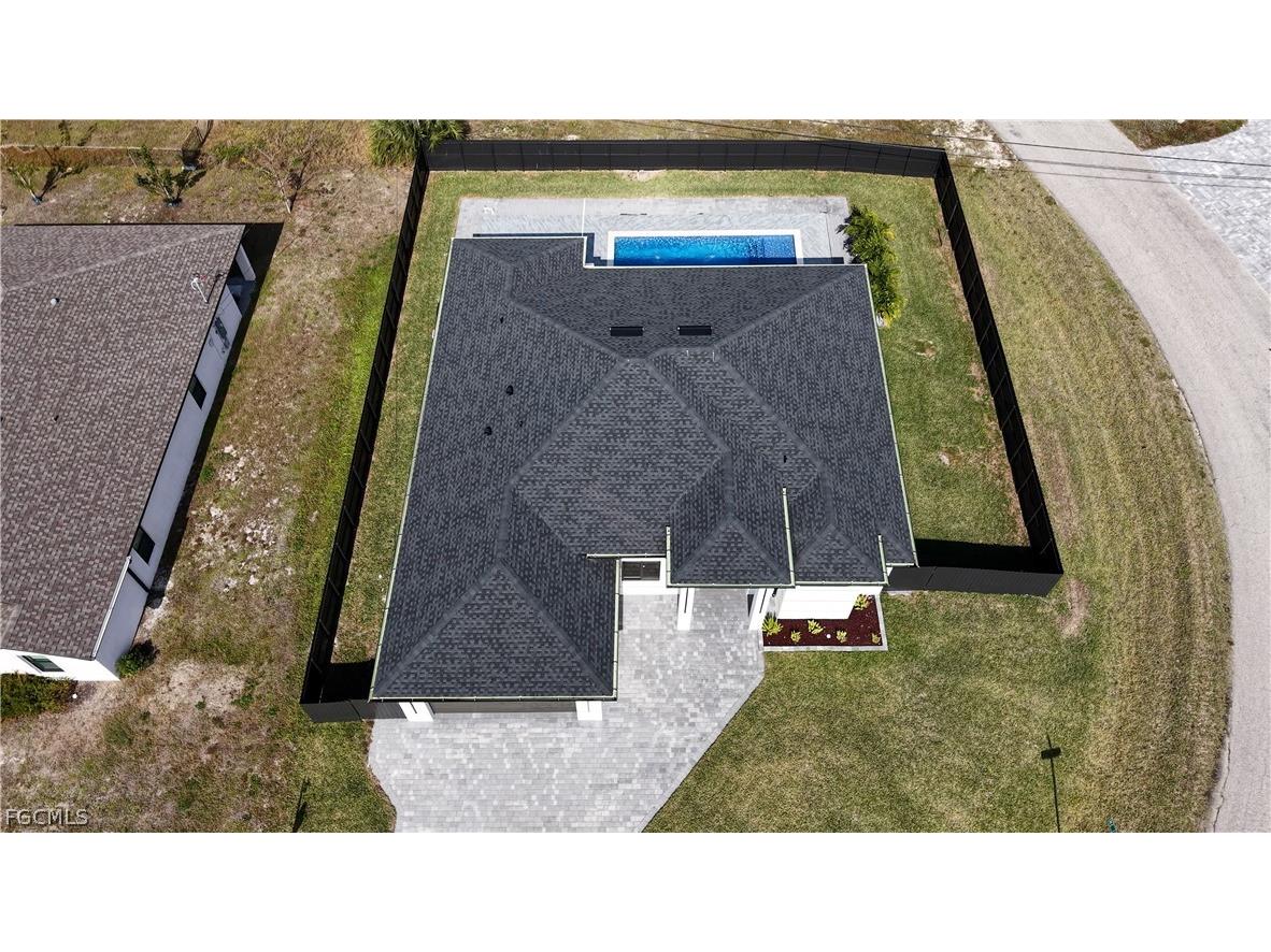 1833 NE 23rd Terrace Cape Coral FL 33909 2026001633 image3