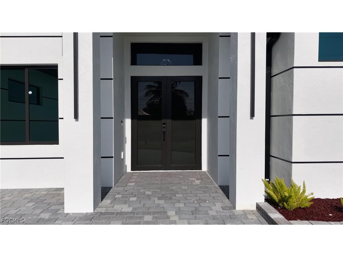 1833 NE 23rd Terrace Cape Coral FL 33909 2026001633 image7