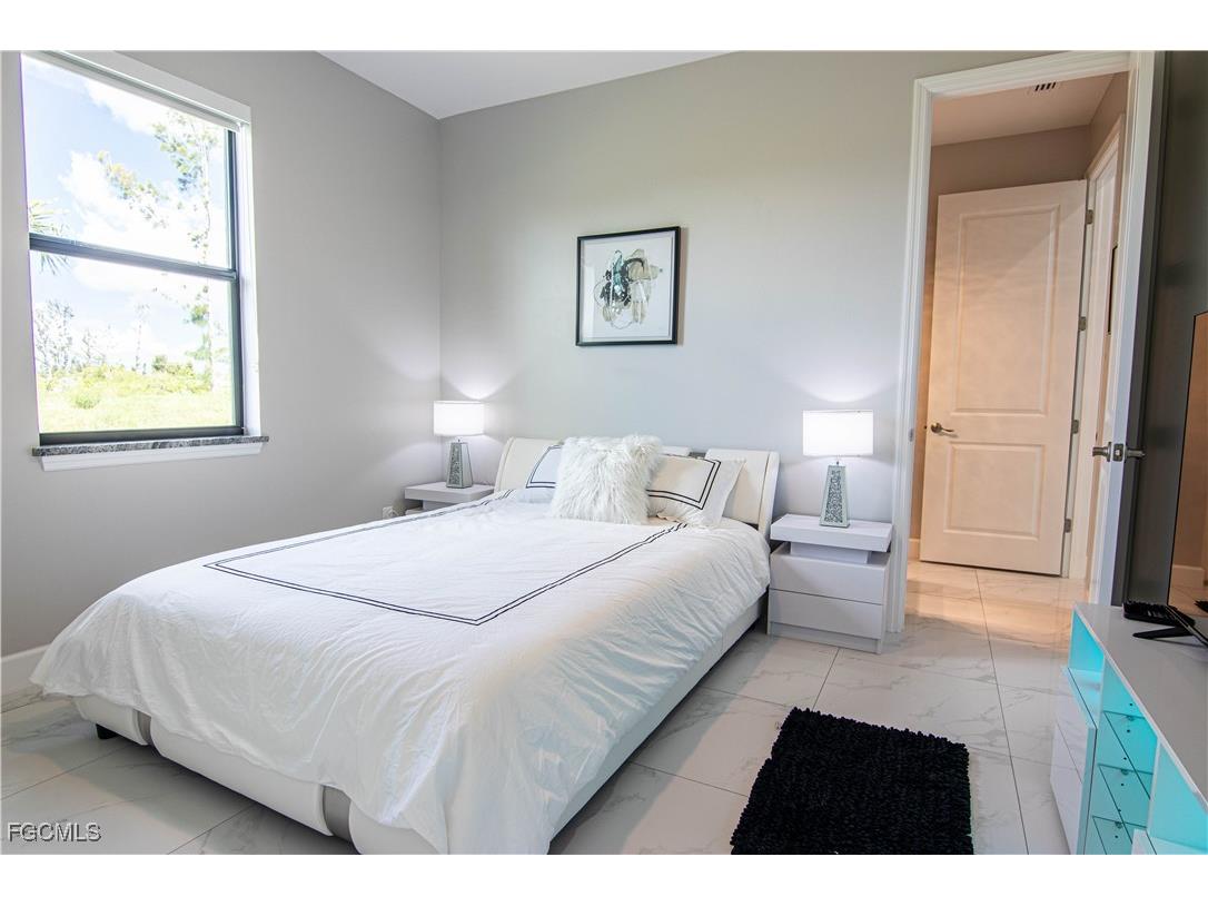 1833 SW 11th Terrace Cape Coral FL 33991 2025013883 image17