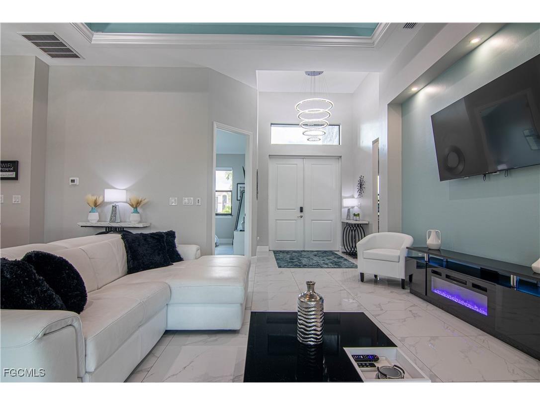 1833 SW 11th Terrace Cape Coral FL 33991 2025013883 image5