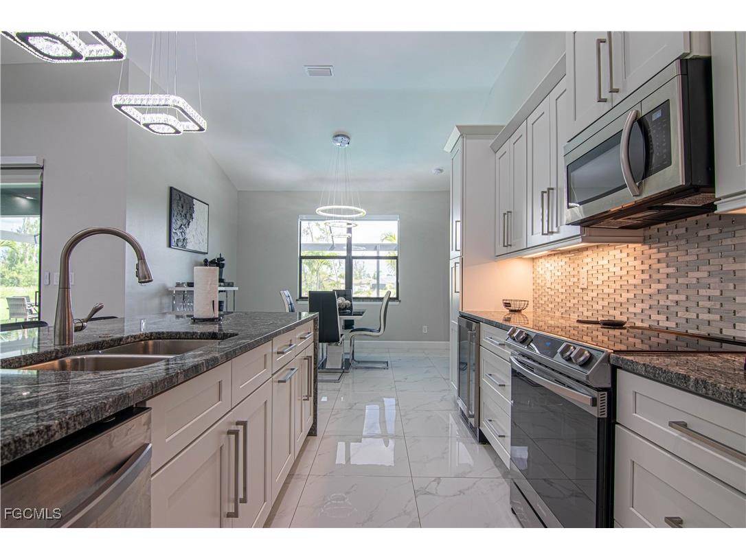 1833 SW 11th Terrace Cape Coral FL 33991 2025013883 image9