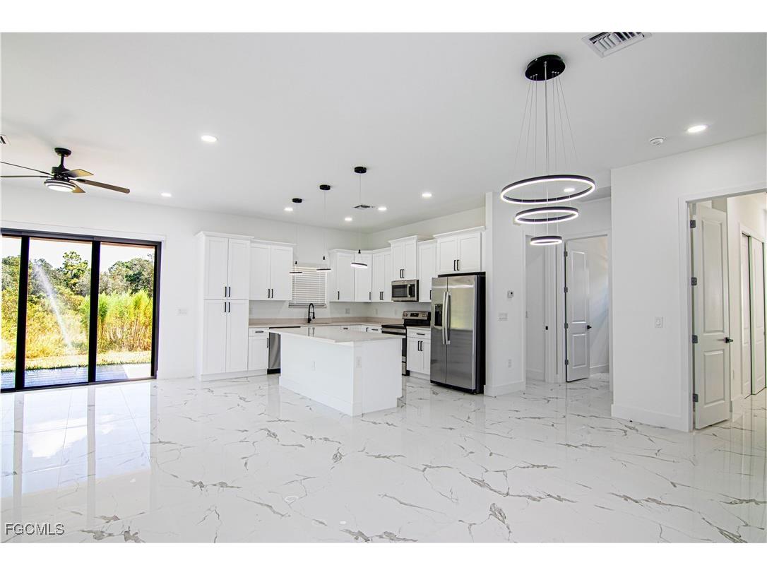 1834 Lindsay Street Lehigh Acres FL 33972 2025012551 image3