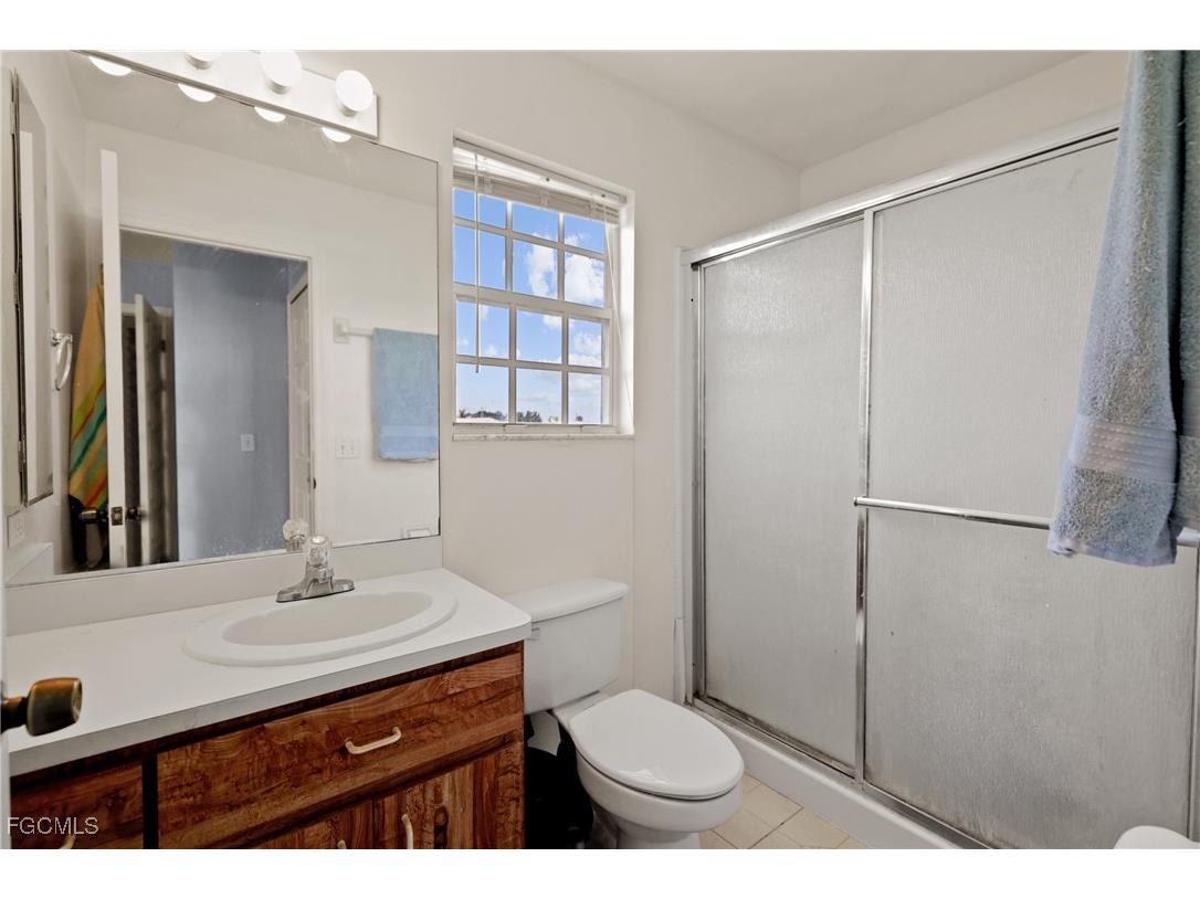 1834 NW 5th Place Cape Coral FL 33993 2025004391 image22