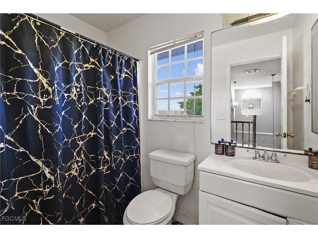 1834 NW 5th Place Cape Coral FL 33993 2025004391 image26