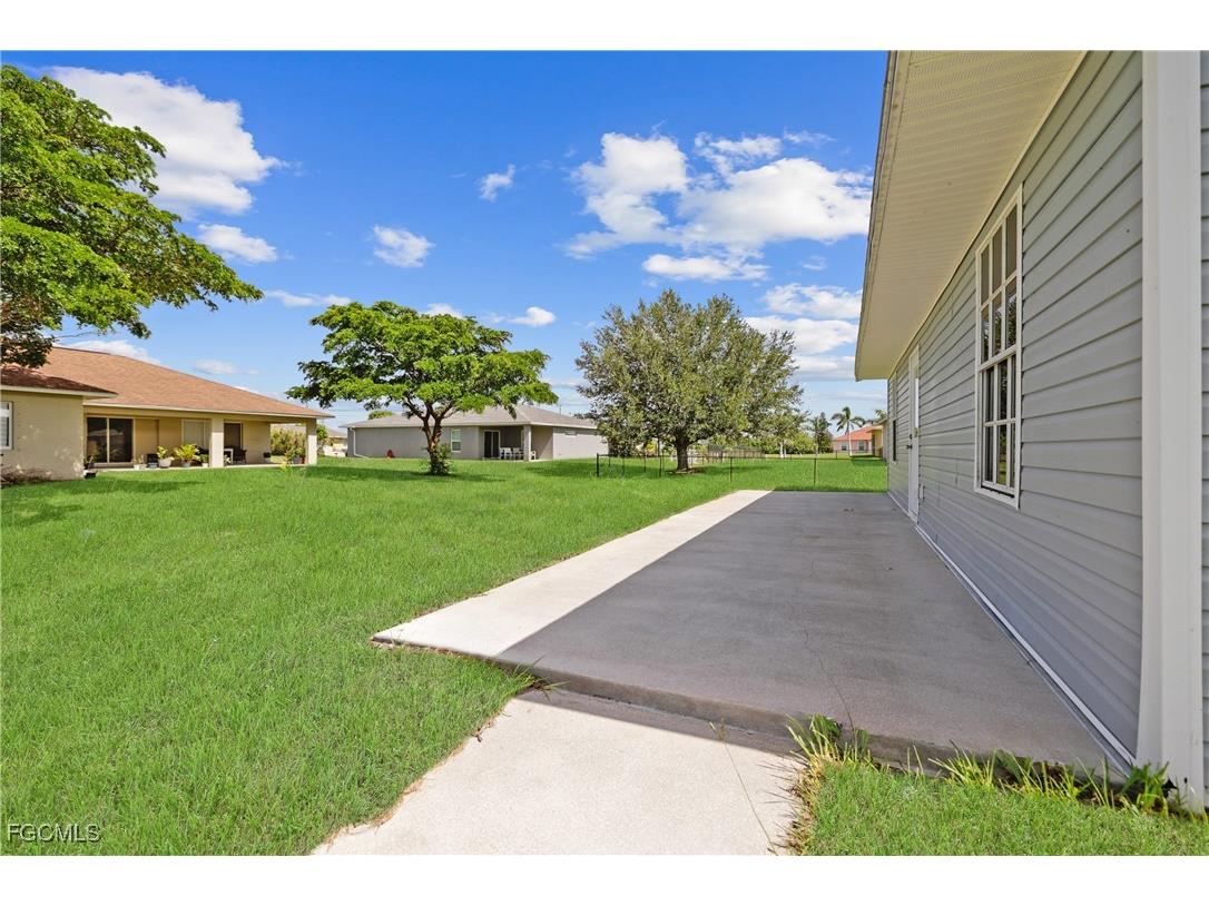 1834 NW 5th Place Cape Coral FL 33993 2025004391 image37