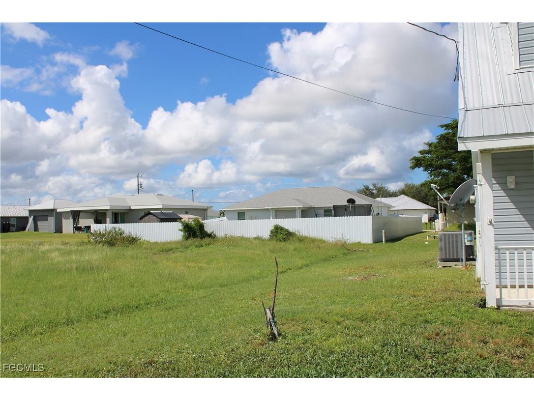 1834 NW 5th Place Cape Coral FL 33993 2025004391 image40