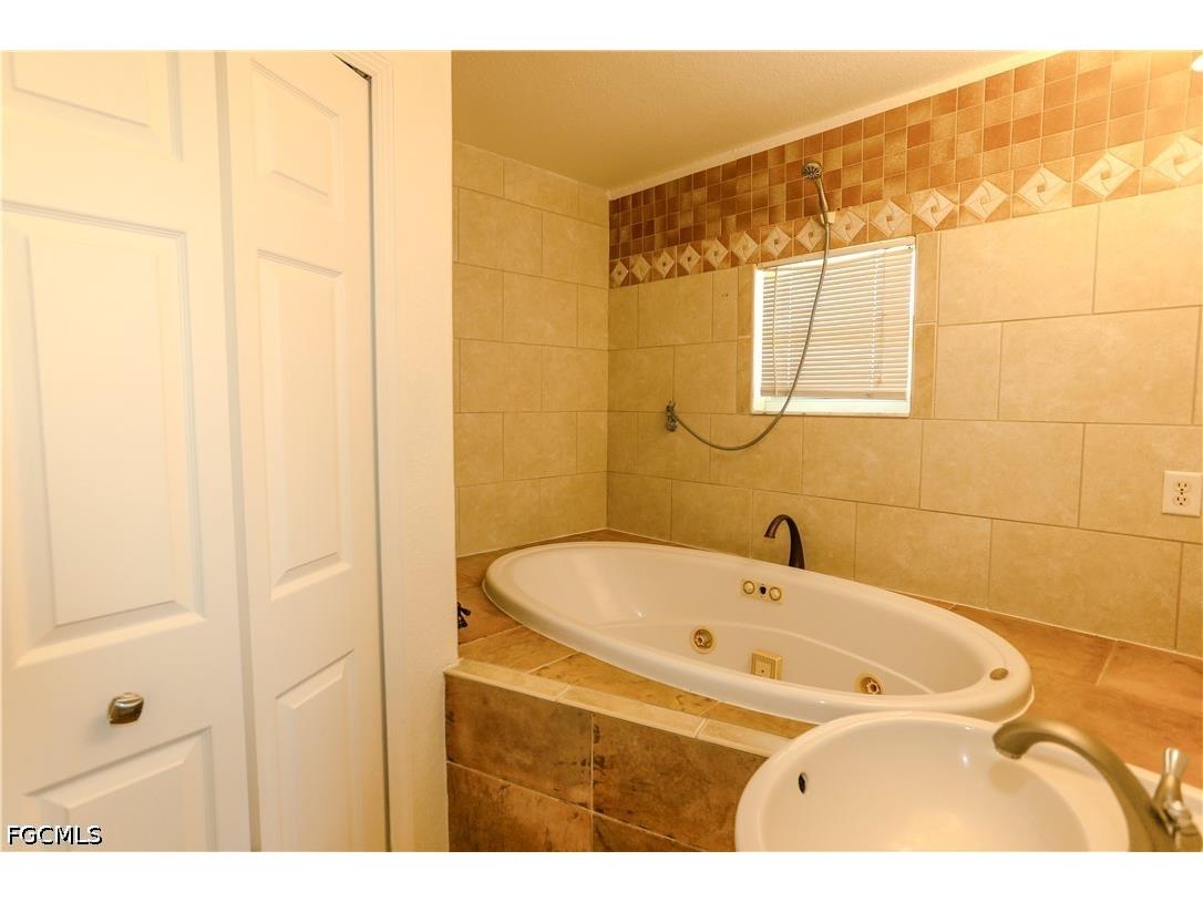1834 NW 6th Avenue Cape Coral FL 33993 2026023114 image17