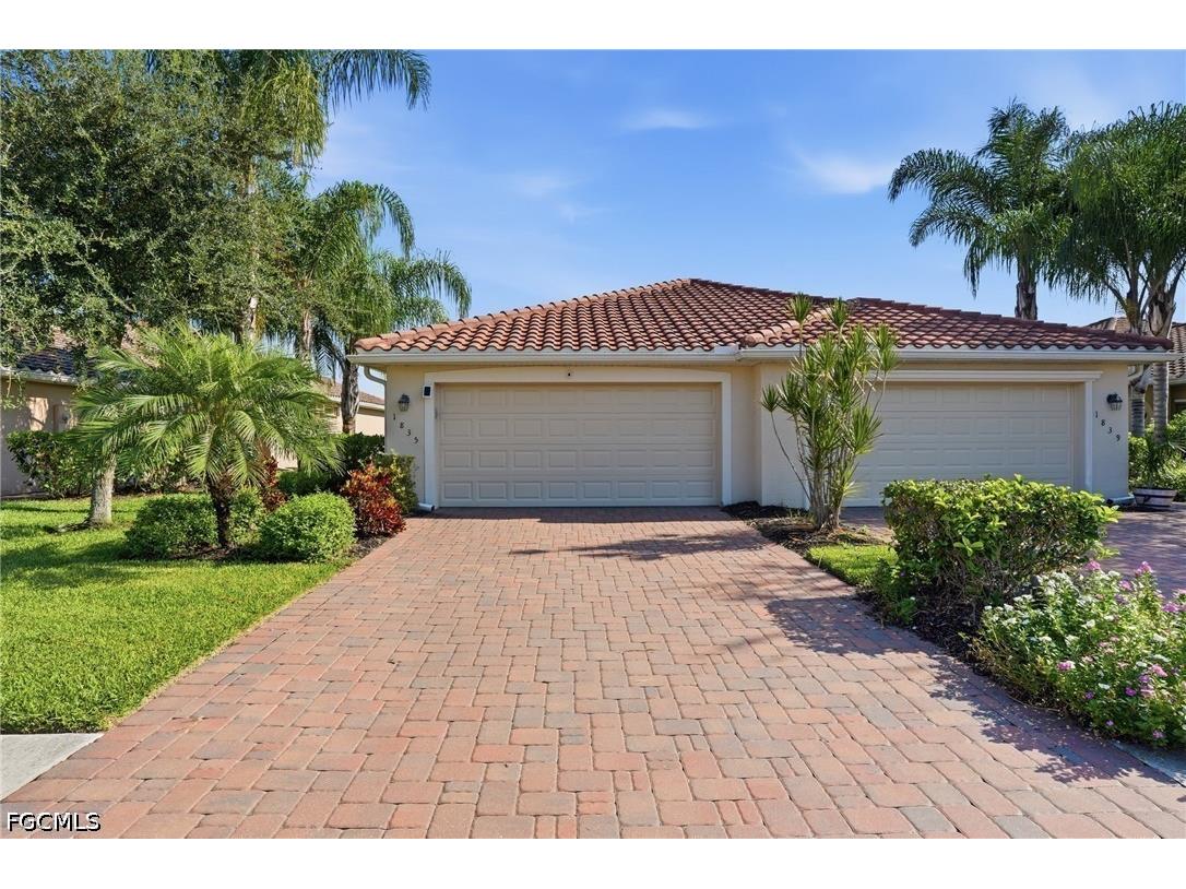 1835 Alameda Drive Naples FL 34120 2026028822 image1