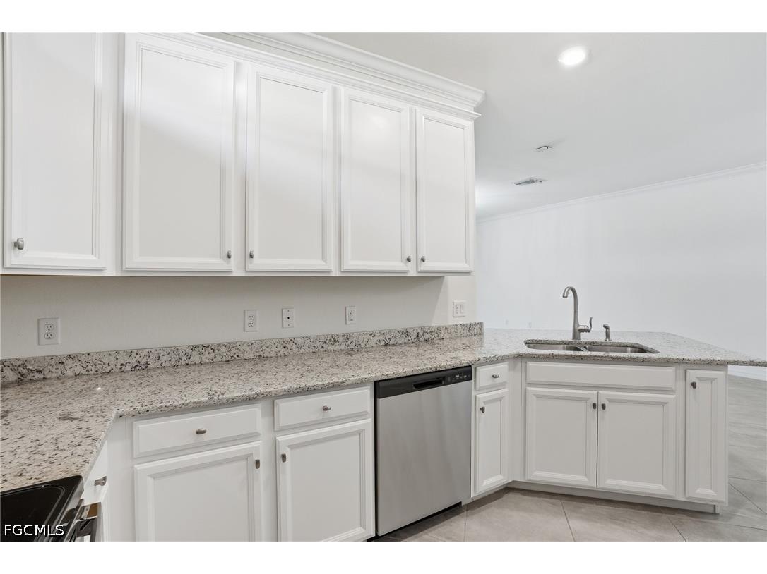 1835 Alameda Drive Naples FL 34120 2026028822 image11
