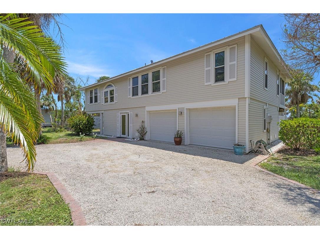 1835 Farm Trail Sanibel FL 33957 223047423 image1