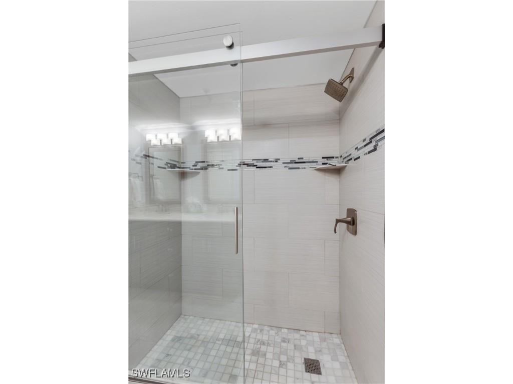 1835 Florida Club Circle #3303 Naples FL 34112 225045755 image16