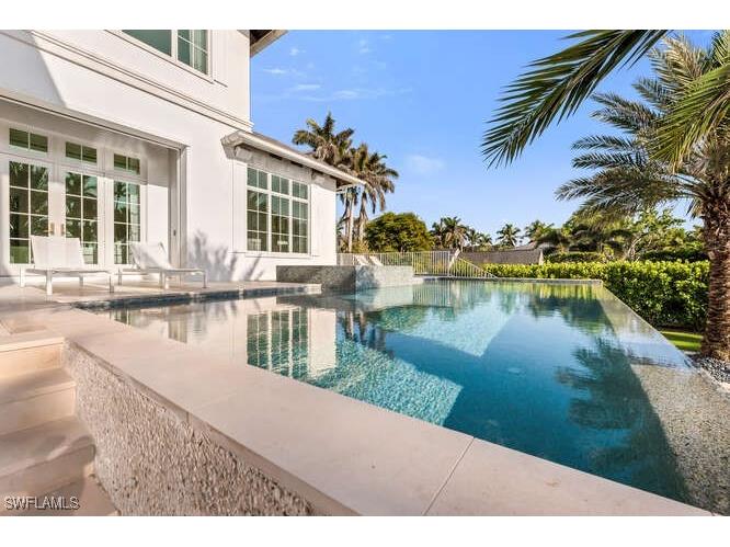 1835 Gulf Shore Boulevard S Naples FL 34102 225064151 image25