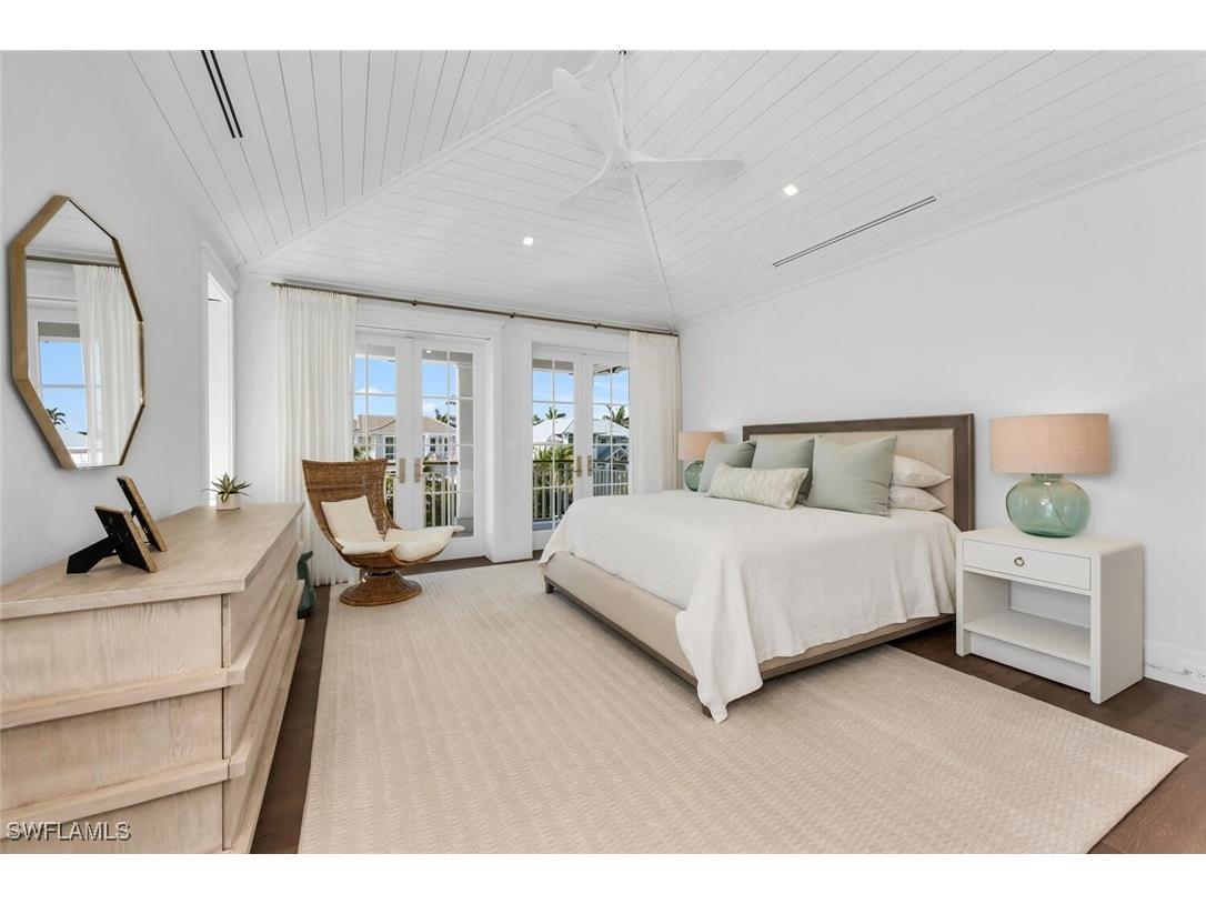 1835 Gulf Shore Boulevard S Naples FL 34102 225064151 image36