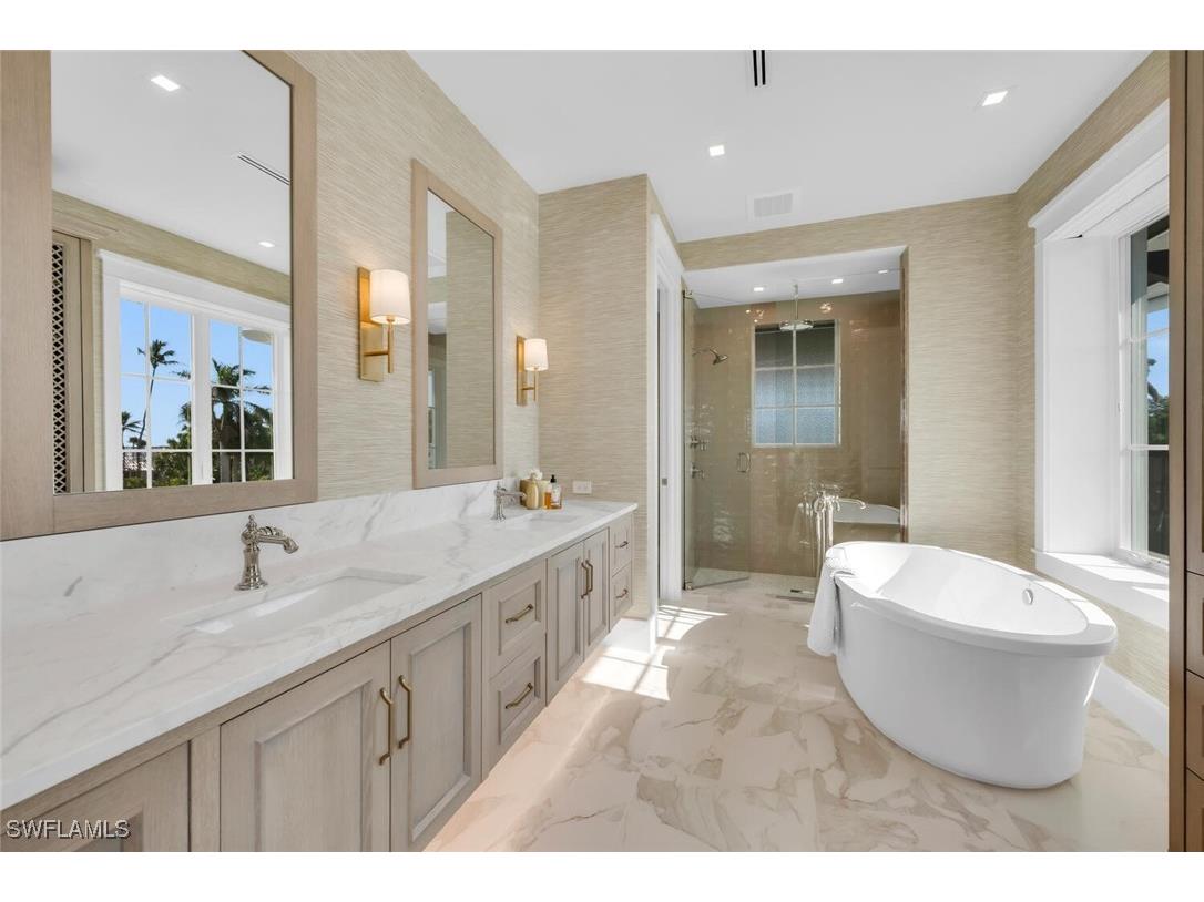 1835 Gulf Shore Boulevard S Naples FL 34102 225064151 image37
