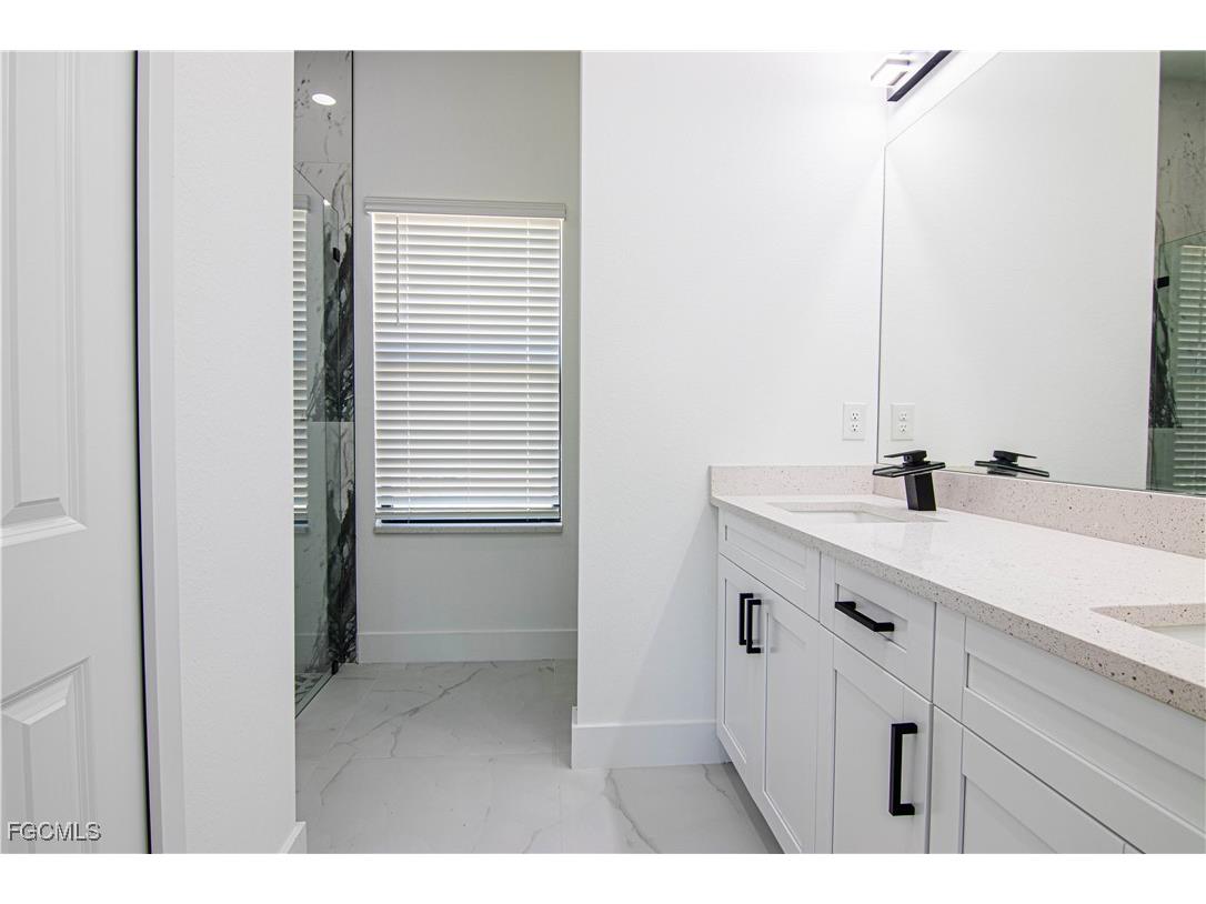 1836 Lindsay Street Lehigh Acres FL 33972 2025012571 image17