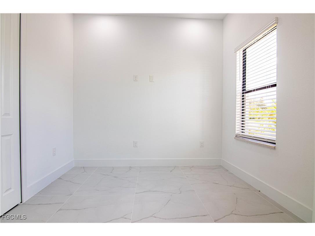 1836 Lindsay Street Lehigh Acres FL 33972 2025012571 image5