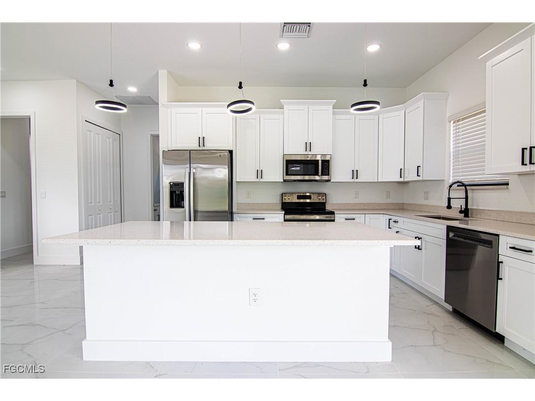 1836 Lindsay Street Lehigh Acres FL 33972 2025012571 image9