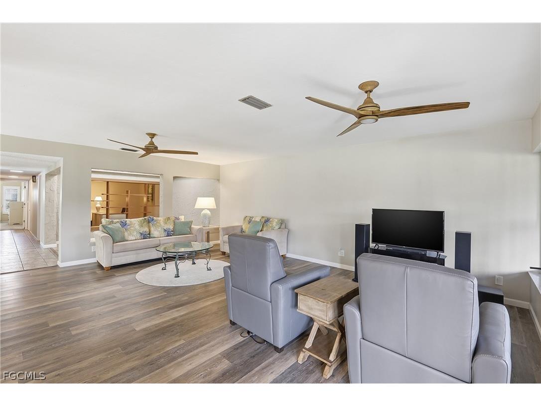 1836 Pine Glade Circle Fort Myers FL 33907 2026011151 image6