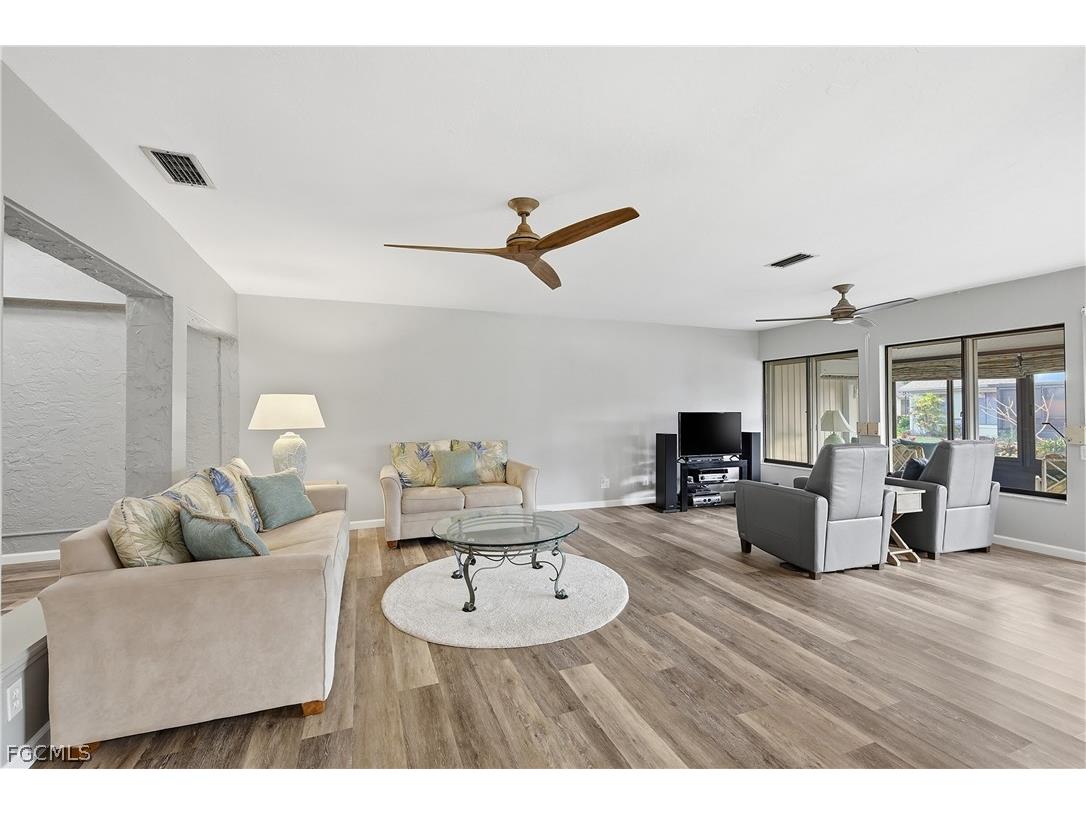 1836 Pine Glade Circle Fort Myers FL 33907 2026011151 image7