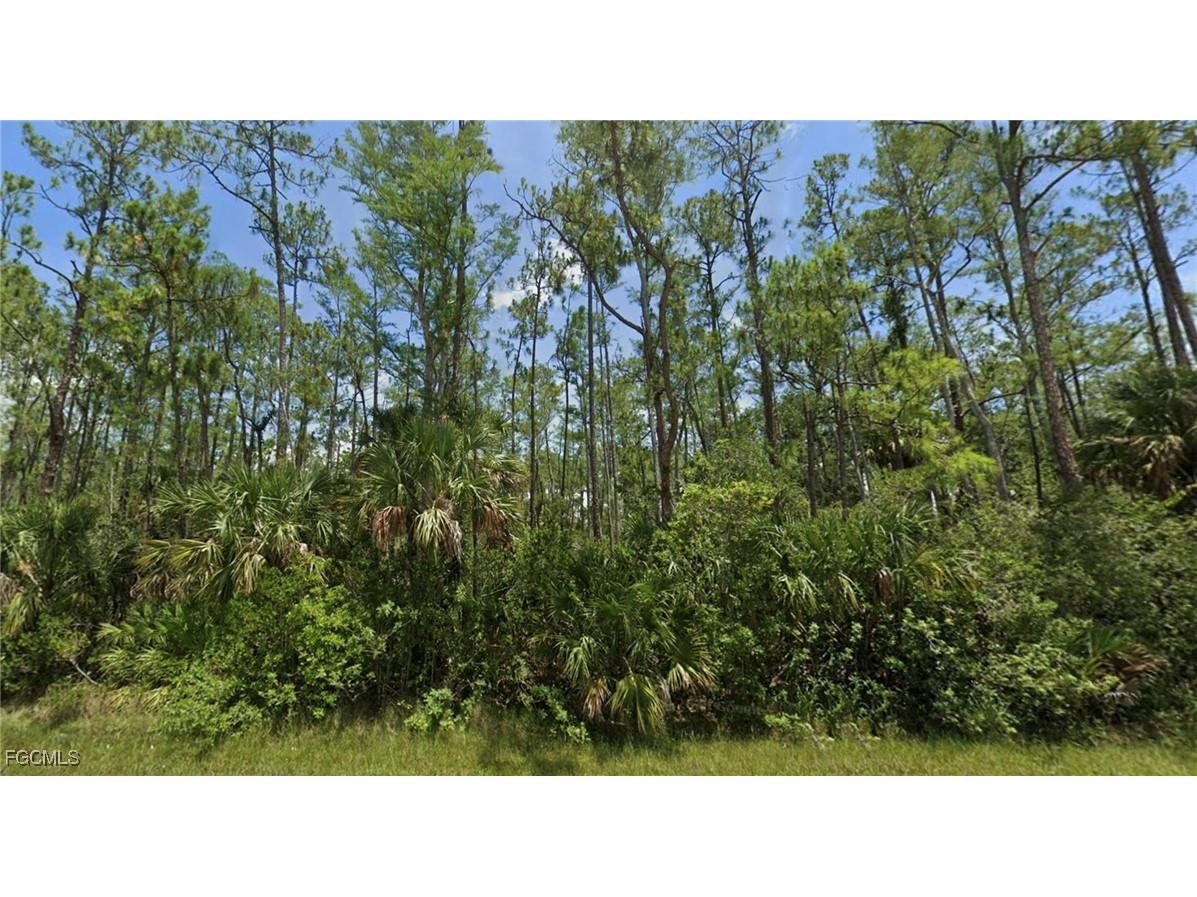 184 Greenbriar Boulevard Lehigh Acres FL 33972 2025012387 image1