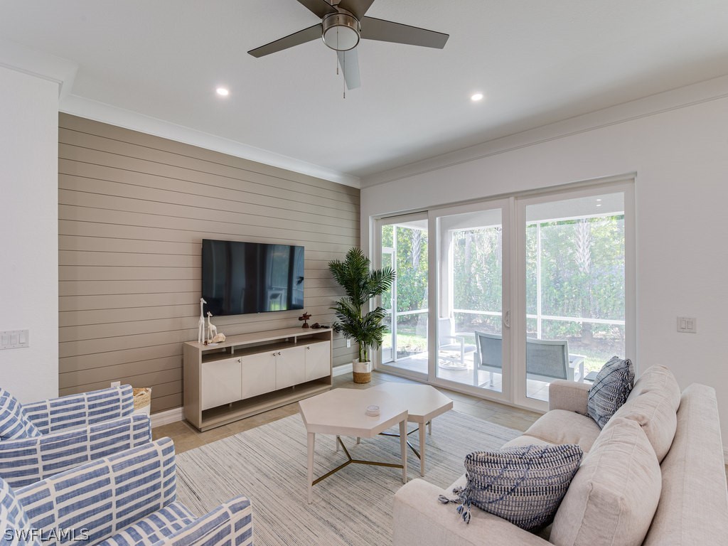 184 Indies Drive East #101 Naples FL 34114 223002614 image1