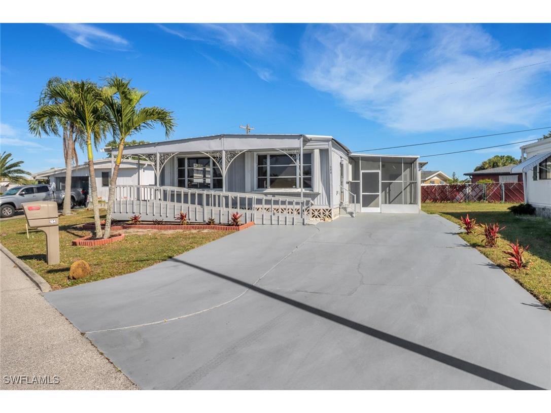 184 Santa Fe Trail North Fort Myers FL 33917 225027288 image1