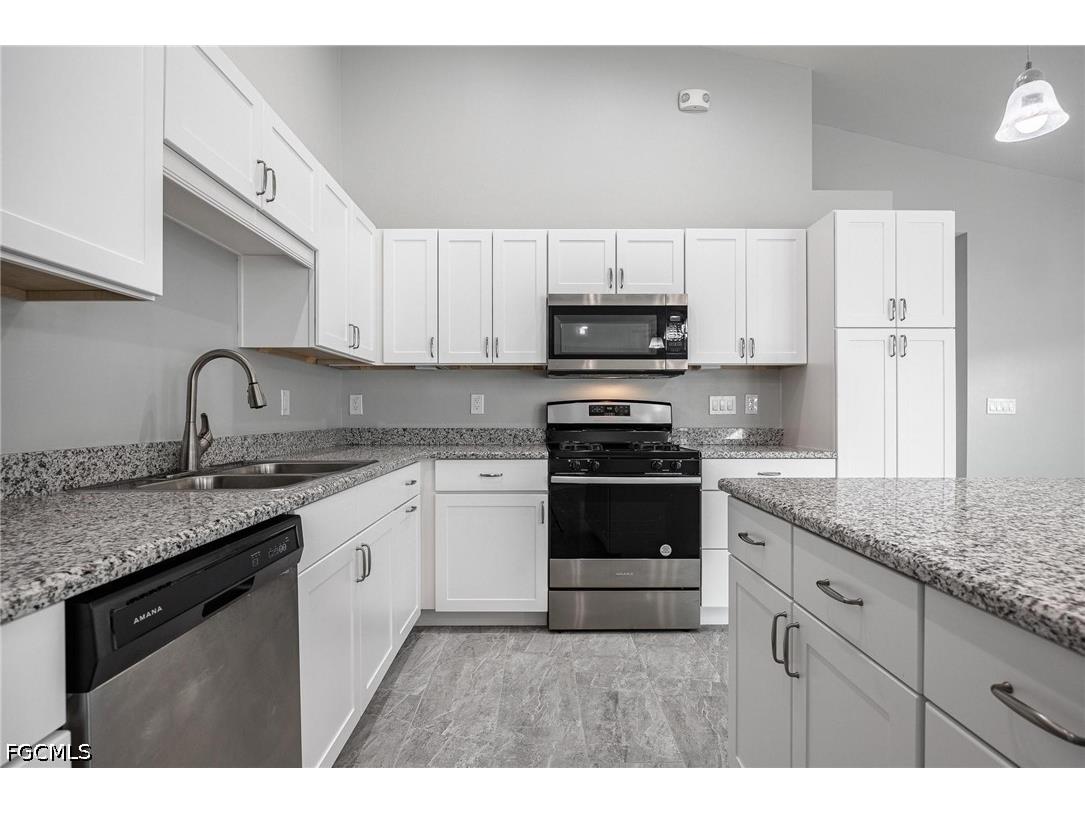 184 Village Circle Labelle FL 33935 2026026462 image15