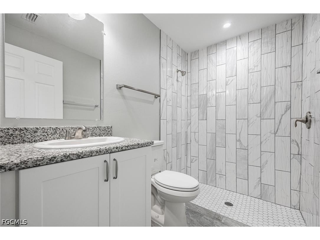 184 Village Circle Labelle FL 33935 2026026462 image18