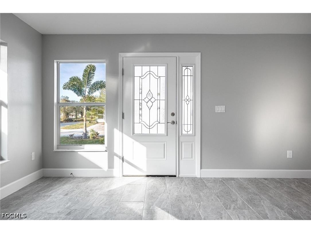 184 Village Circle Labelle FL 33935 2026026462 image2