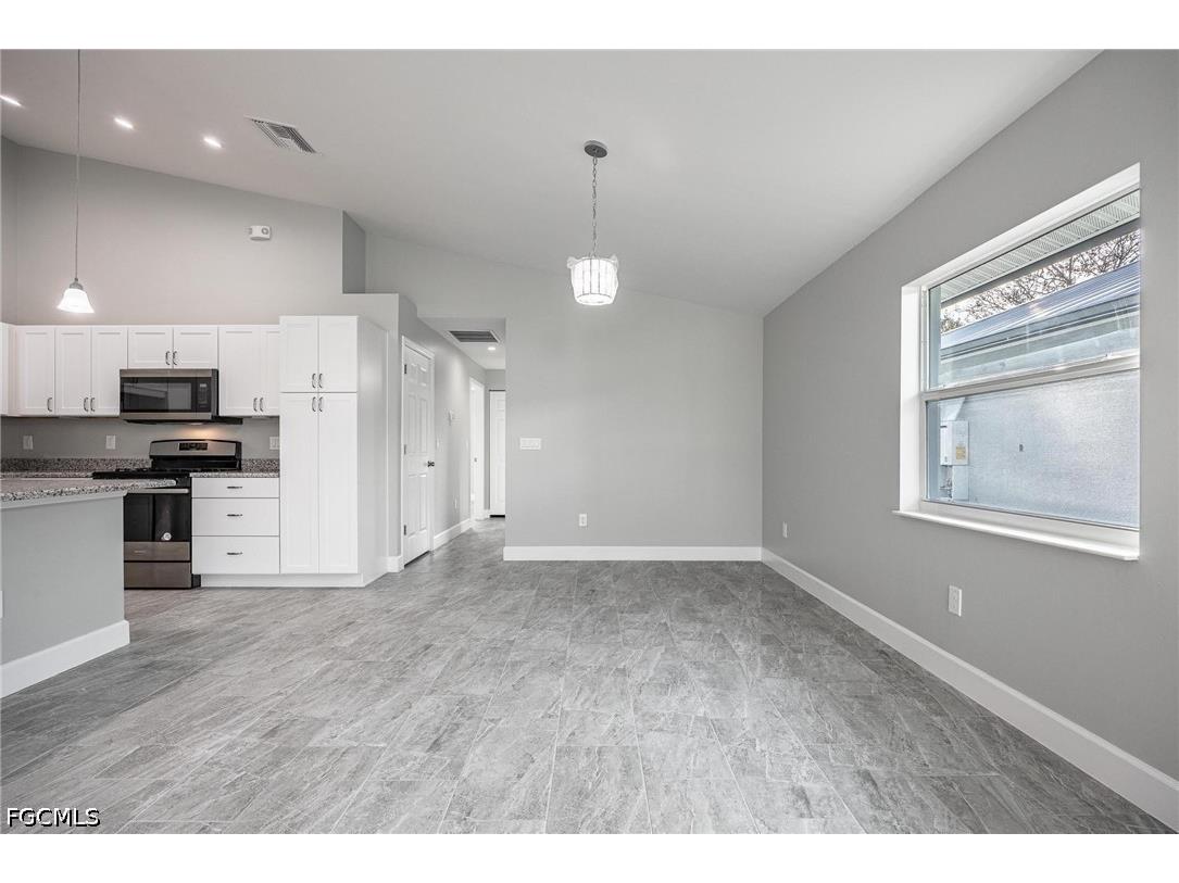 184 Village Circle Labelle FL 33935 2026026462 image5