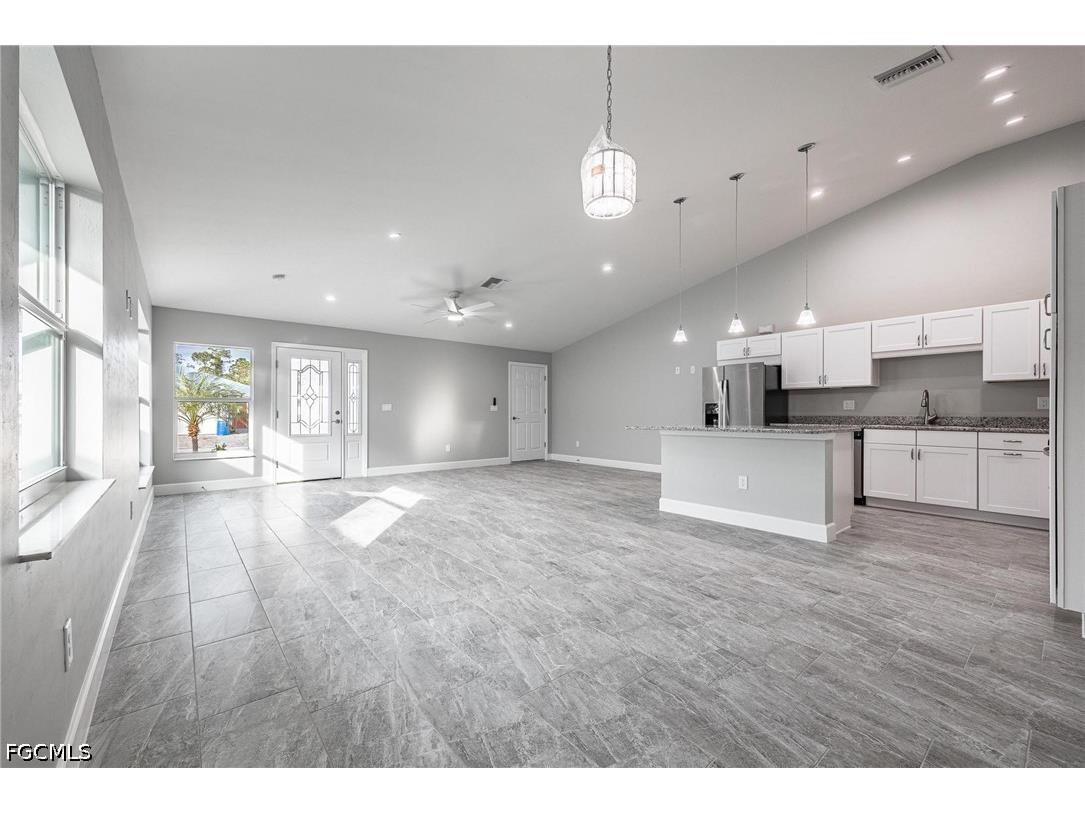 184 Village Circle Labelle FL 33935 2026026462 image6