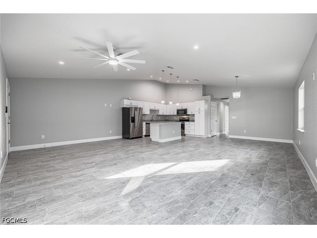 184 Village Circle Labelle FL 33935 2026026462 image7