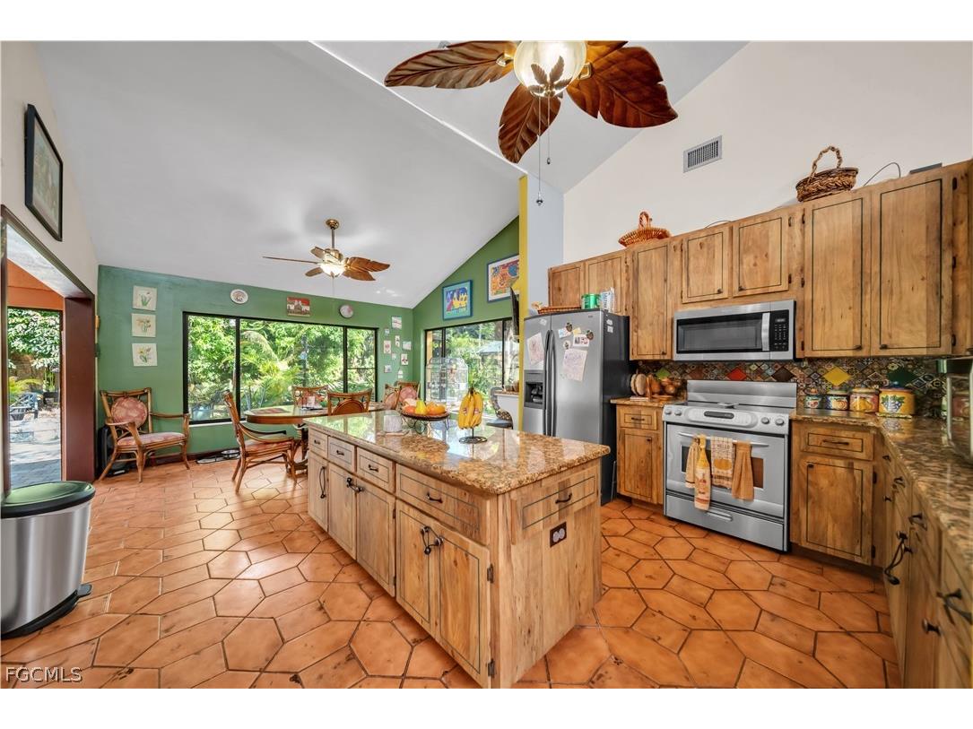 184 W Mariana Avenue North Fort Myers FL 33903 2026009606 image16