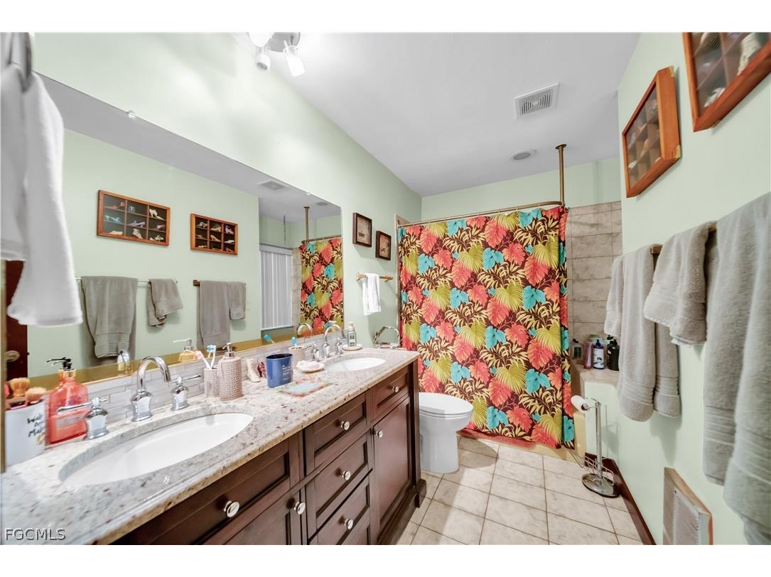 184 W Mariana Avenue North Fort Myers FL 33903 2026009606 image25