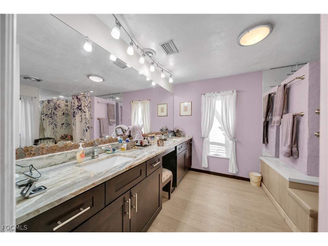 184 W Mariana Avenue North Fort Myers FL 33903 2026009606 image26