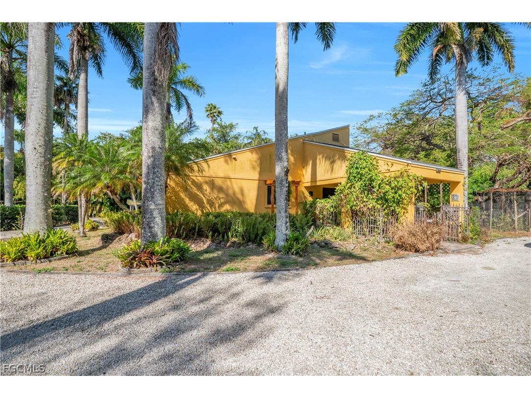 184 W Mariana Avenue North Fort Myers FL 33903 2026009606 image7