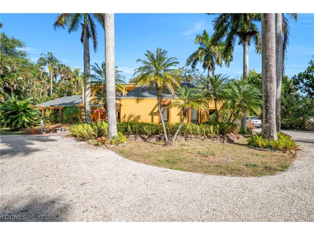 184 W Mariana Avenue North Fort Myers FL 33903 2026009606 image8