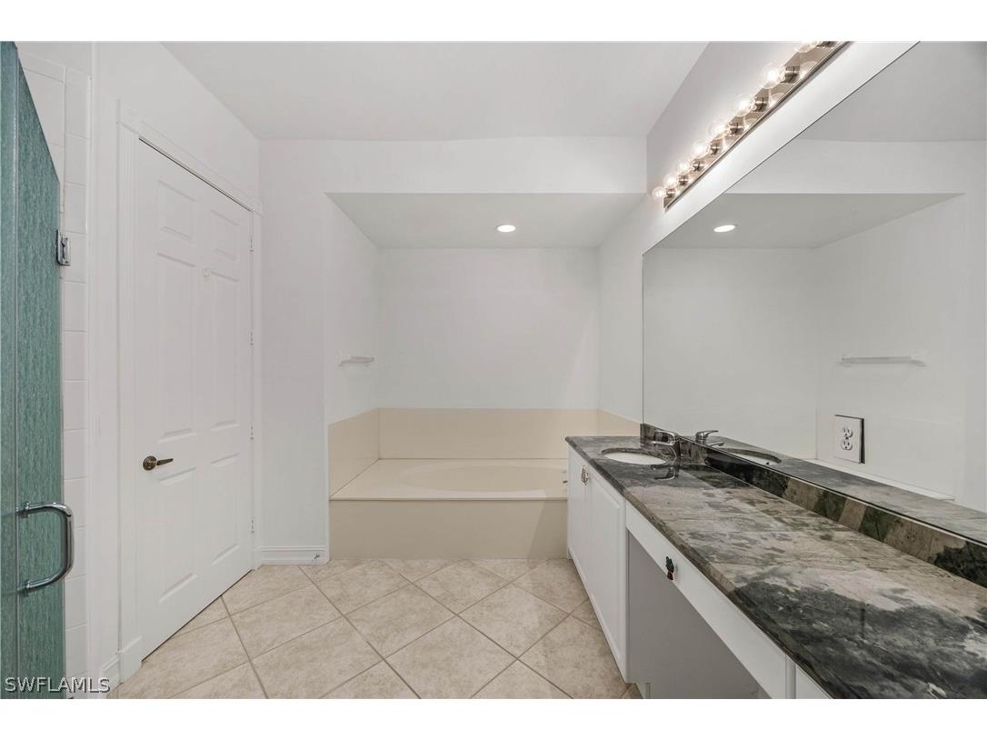 1840 Les Chateaux Boulevard #302 Naples FL 34109 225085118 image17