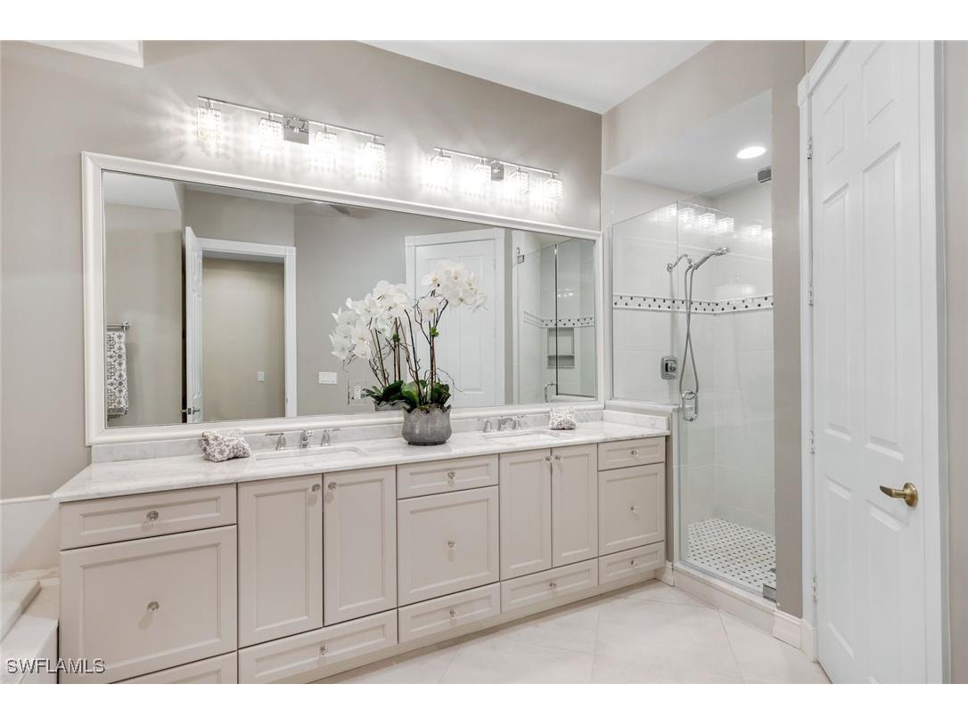 1840 Les Chateaux Boulevard #4-201 Naples FL 34109 225073043 image14