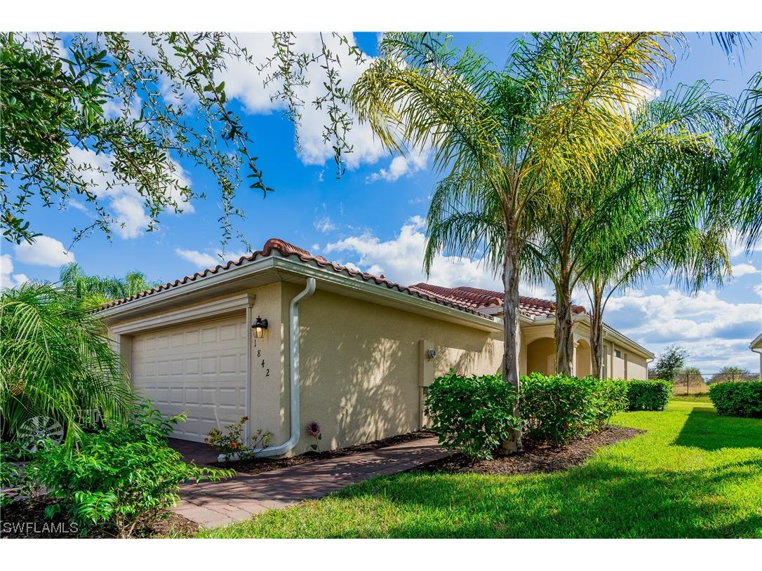 1842 Alameda Drive Naples FL 34120 223082608 image1