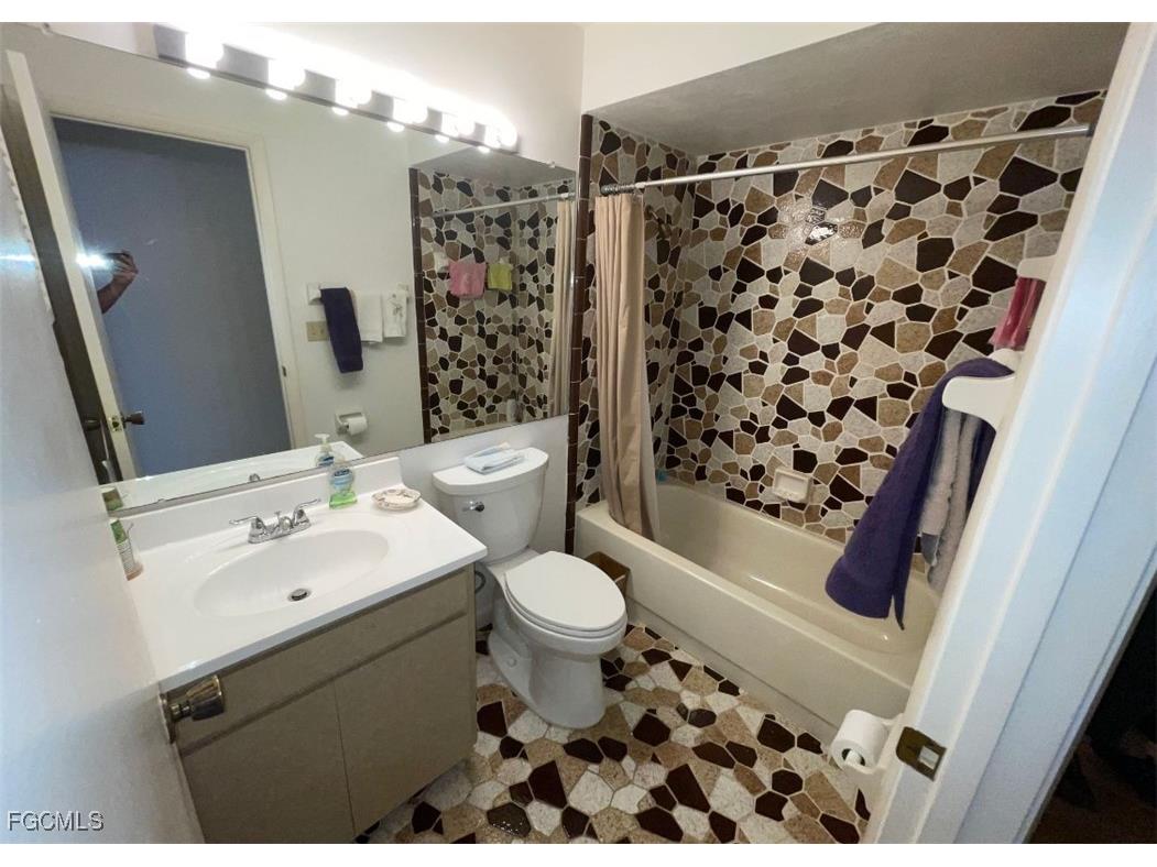 18424 Orangecrest Court Lehigh Acres FL 33936 2025024374 image4